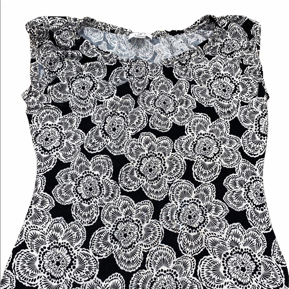Ann Taylor LOFT size medium black & white floral top